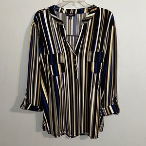Cocomo Woman striped v-neck blouse. Stretchy. Size 2X